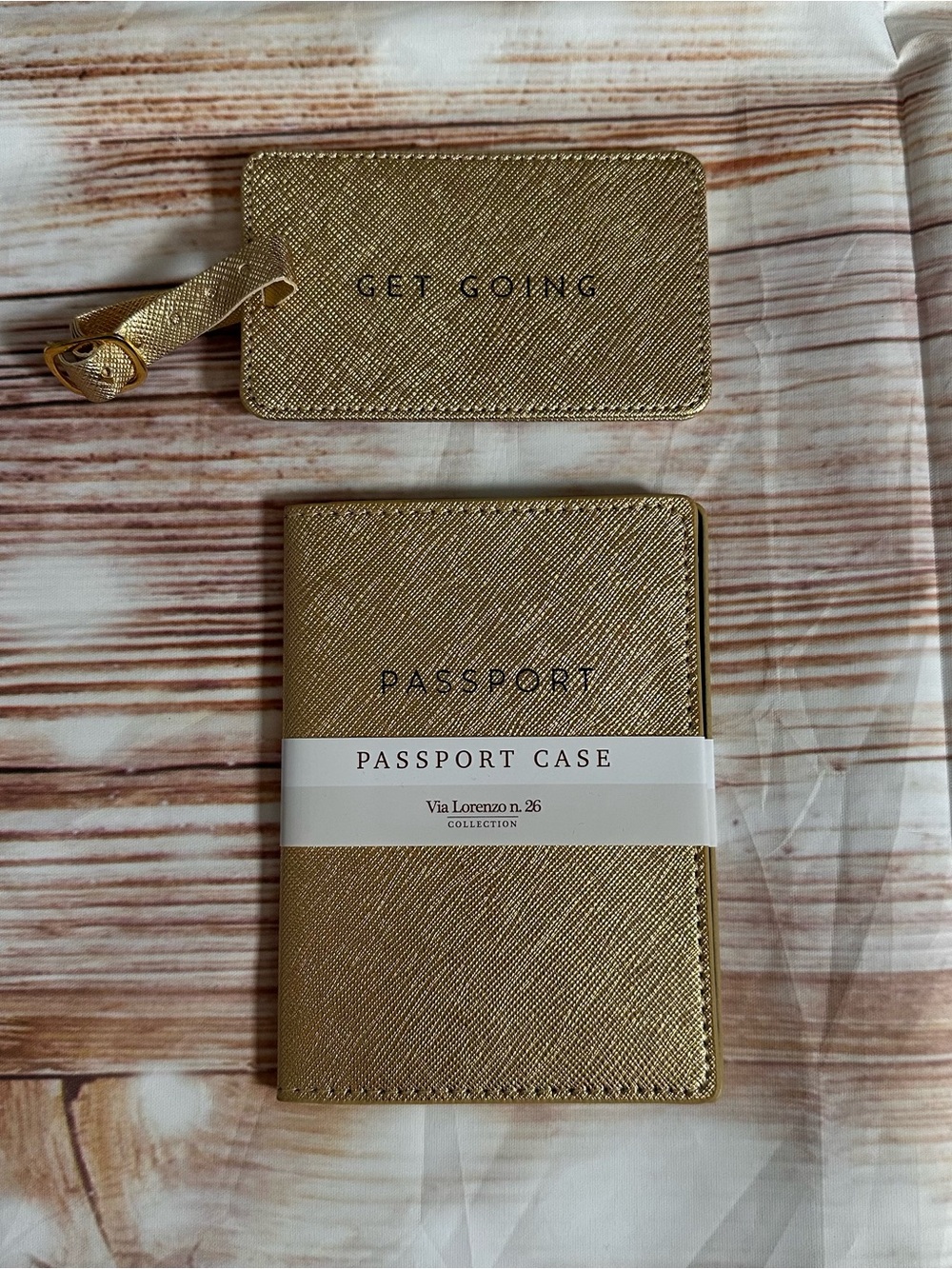 Eccolo Via Lorenzo Collection Gold Crosshatch Passport Case & Luggage Tag Set